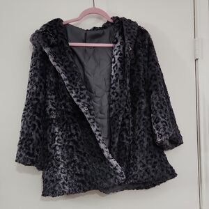 Women's Grey Leopard Faux Fur Coat With Hood | Size M